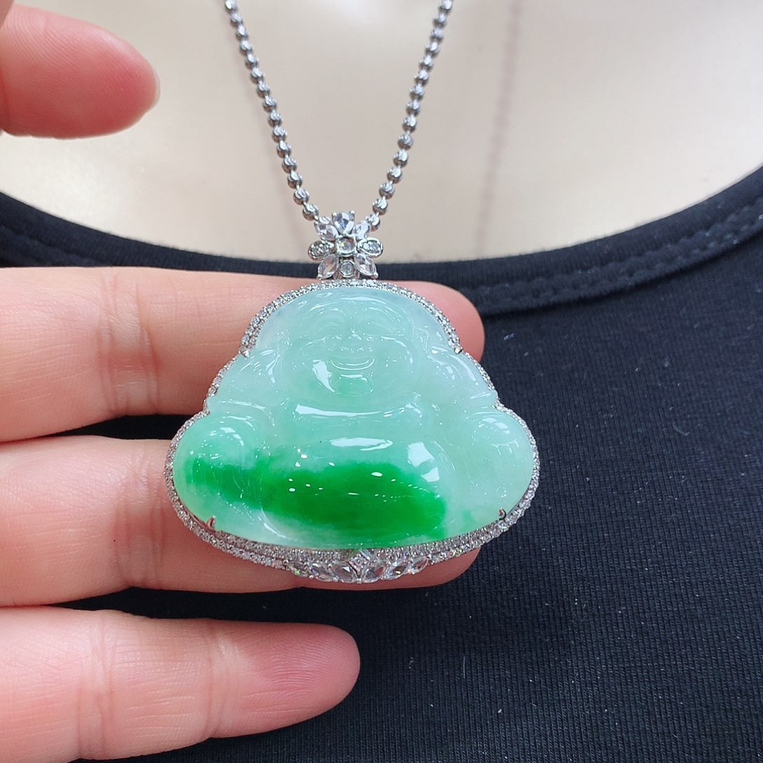 翡翠颈饰18K金镶嵌佛公