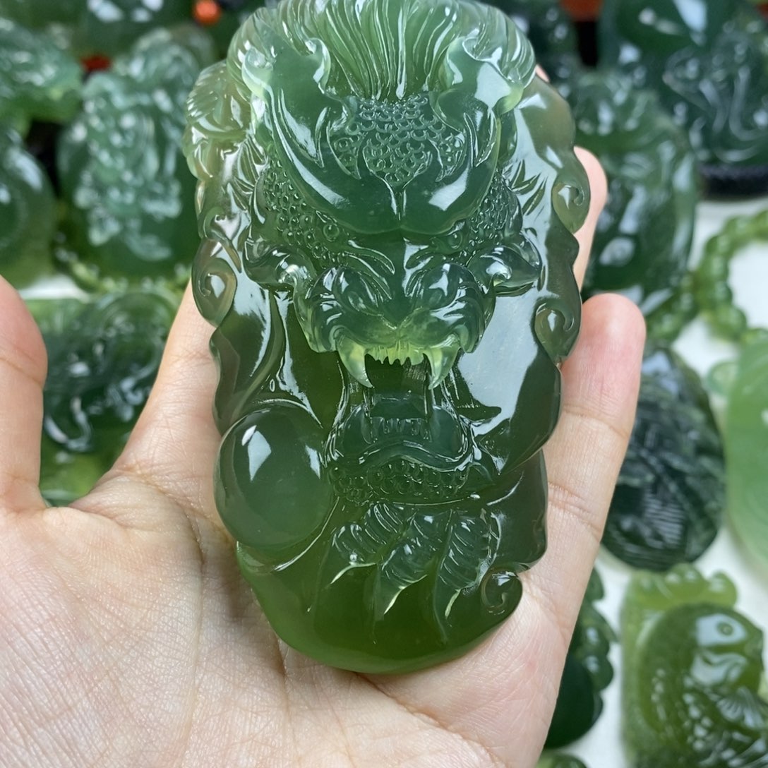 岫玉手把件未镶嵌最**光