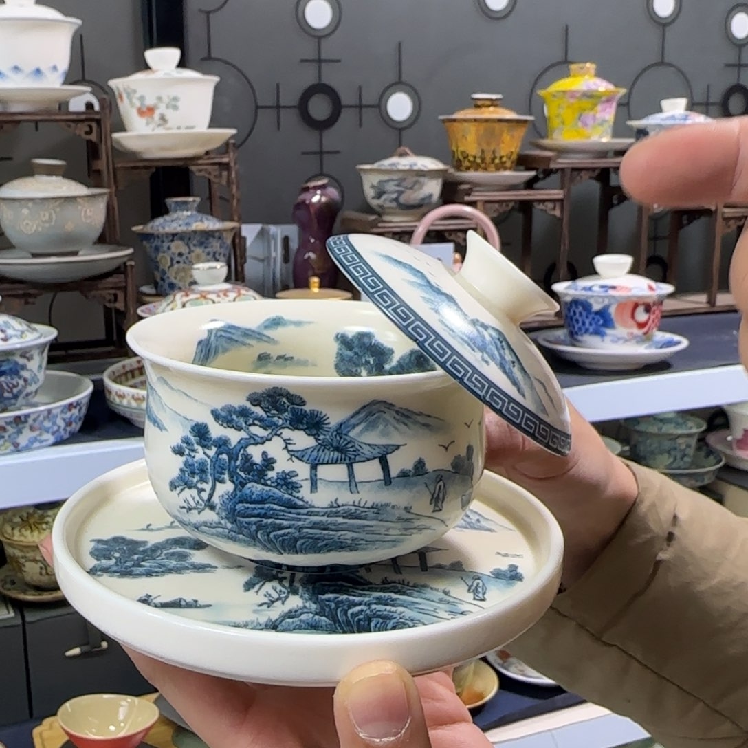 高温下的高温天气使人心情愉悦