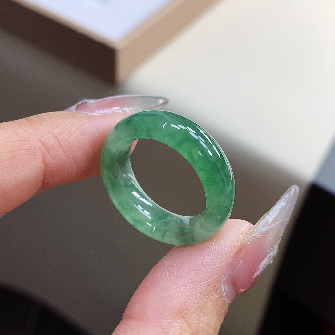 翡翠戒指未镶嵌18-19号