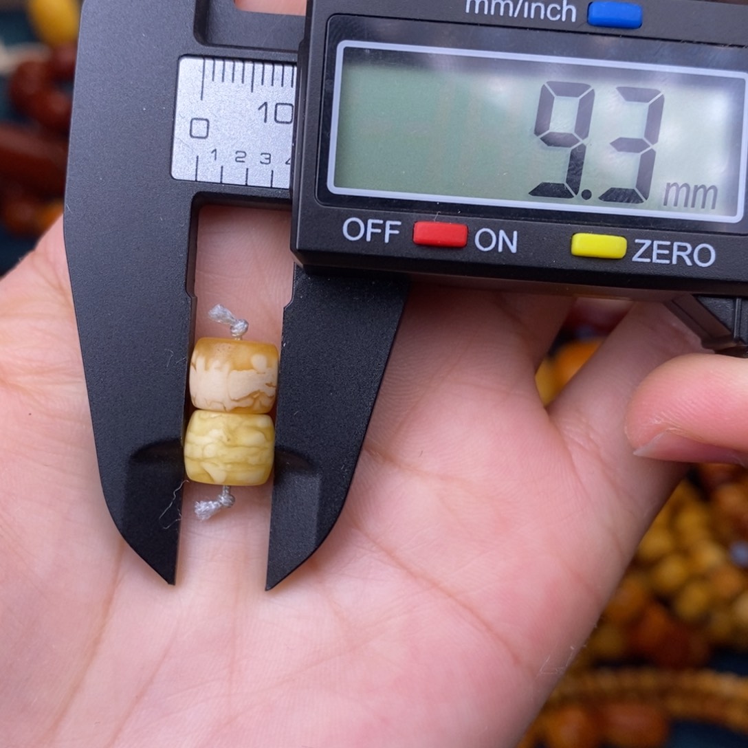 蜜蜡裸石未镶嵌蜜蜡