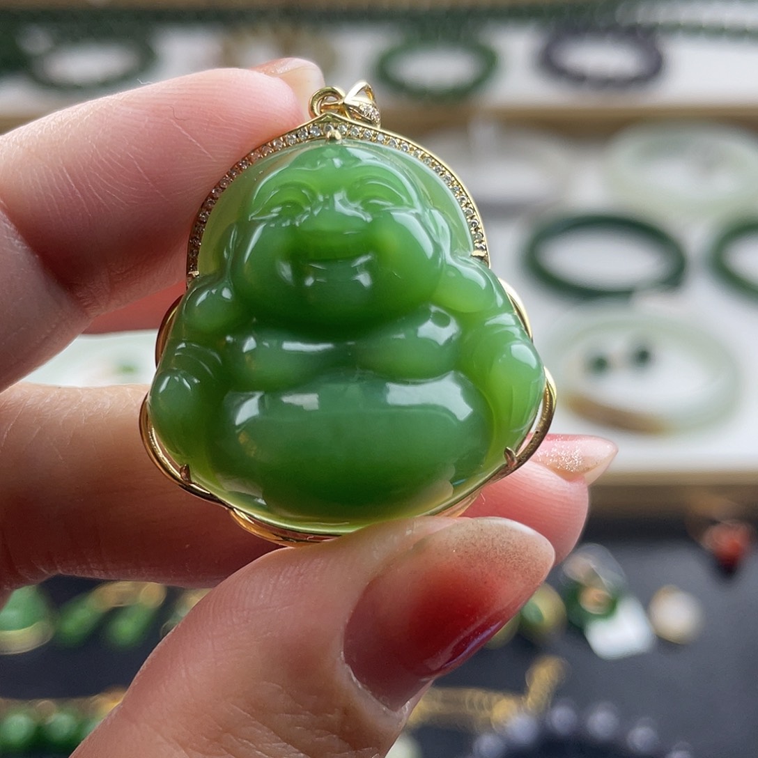 和田玉（碧玉）颈饰18K金镶嵌