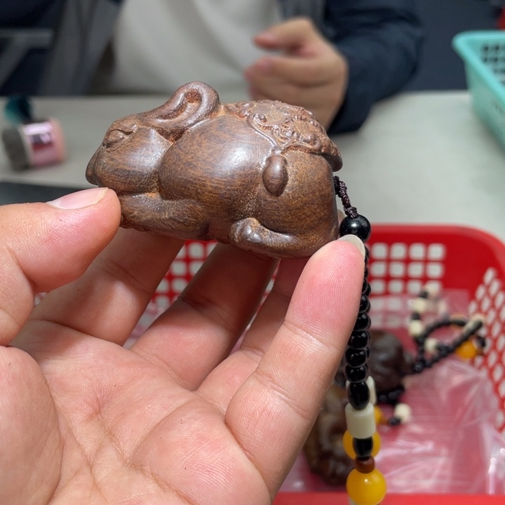 大叶紫檀（黑酸枝木类）