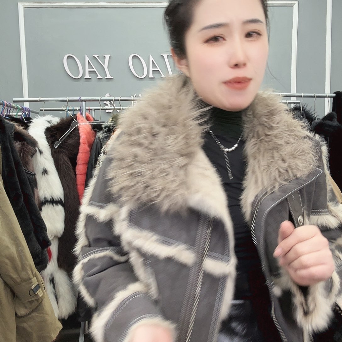 姚小妖家高端皮草