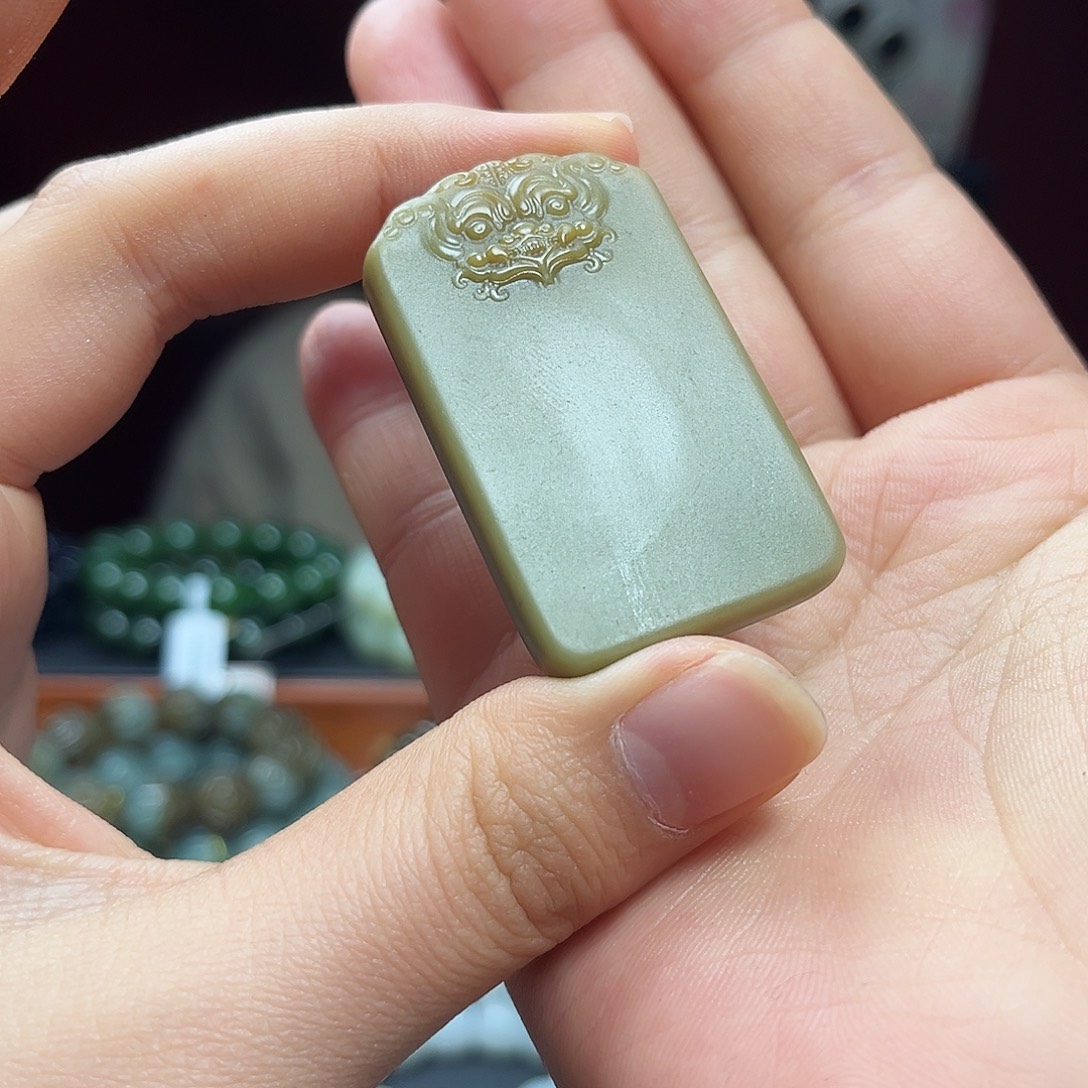 和田玉未镶嵌挂件