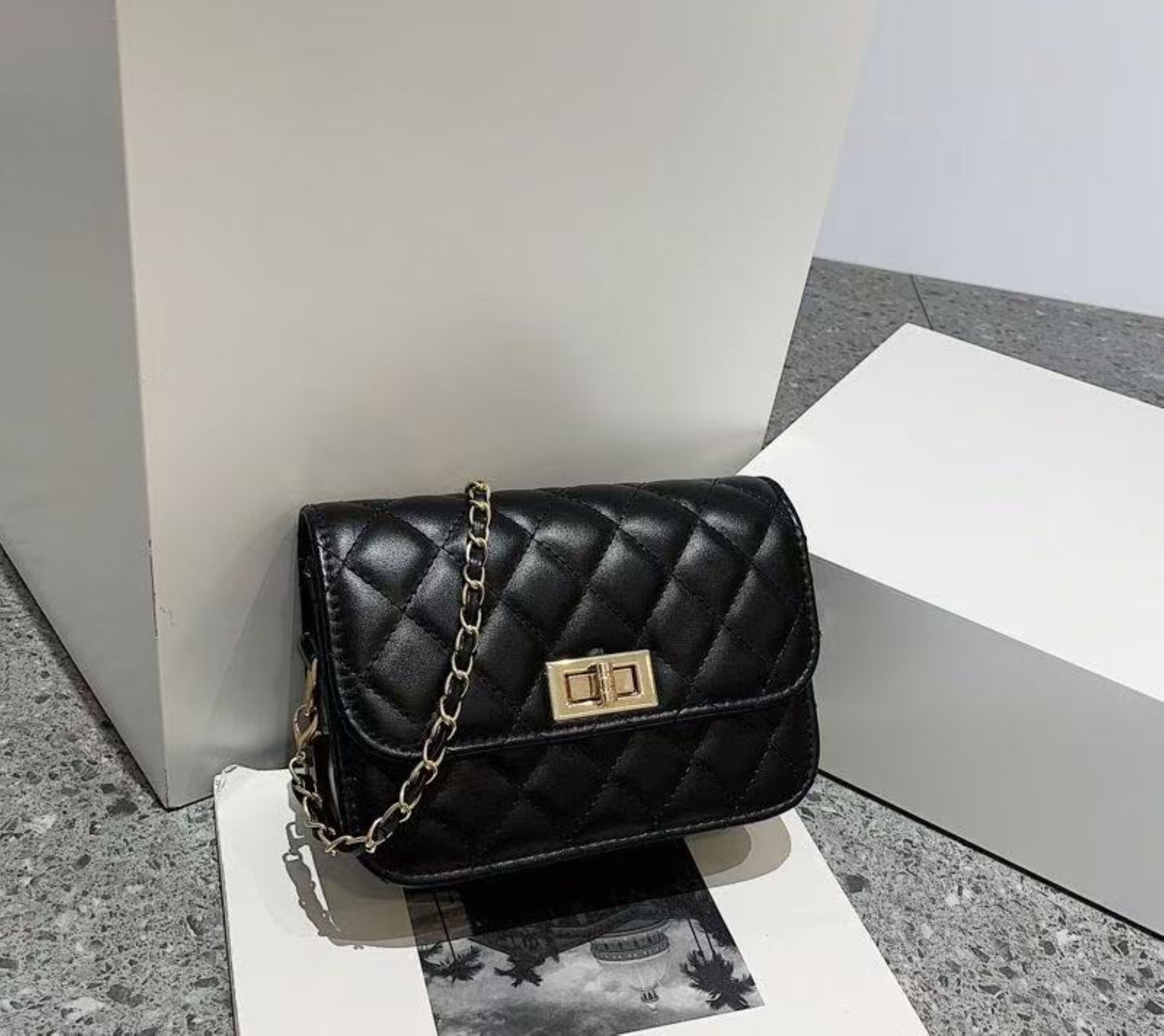 单根街头潮流小方包纯色斜挎包经典小香风轻奢女士