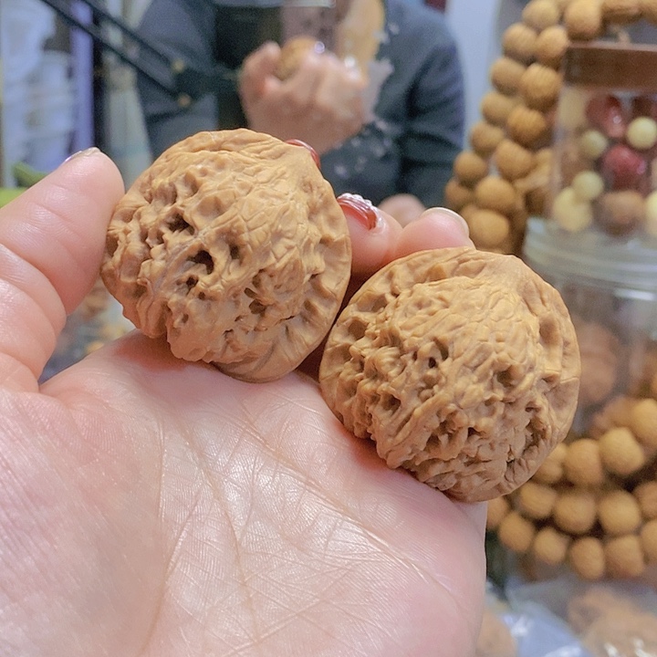 【闪购商品】文玩核桃把件43红狮子