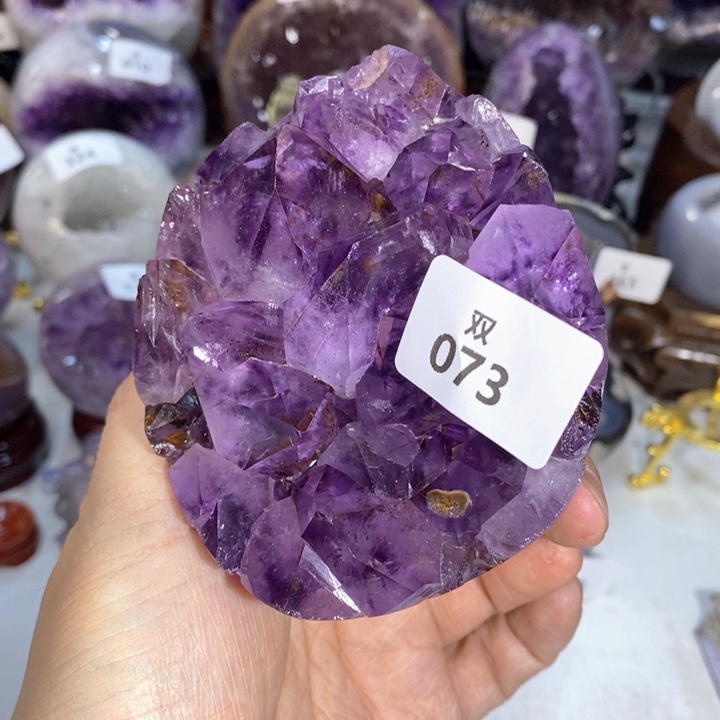 未镶嵌水晶大型摆件（非配饰）