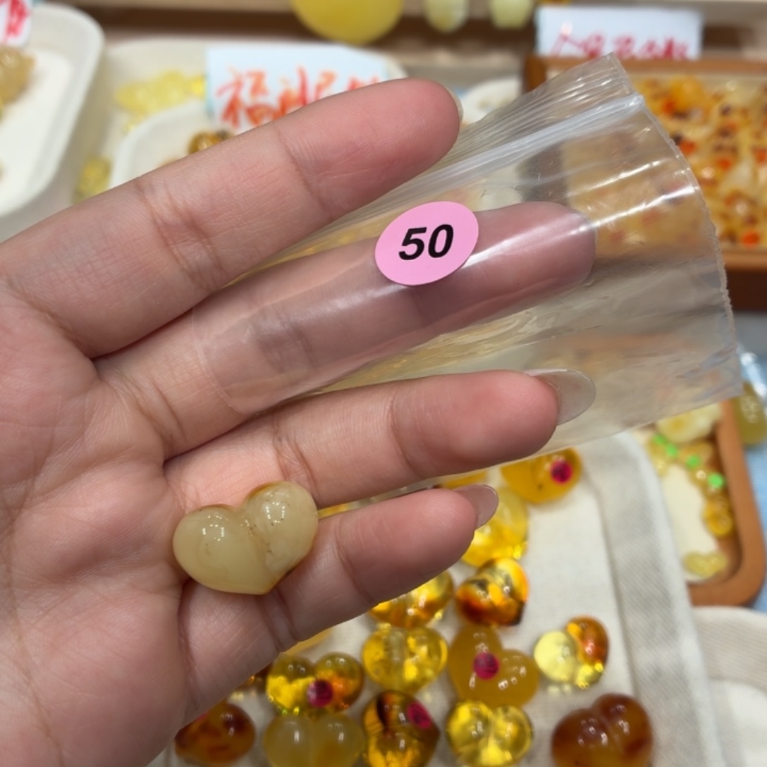 琥珀未镶嵌珠宝奇石蜜蜡
