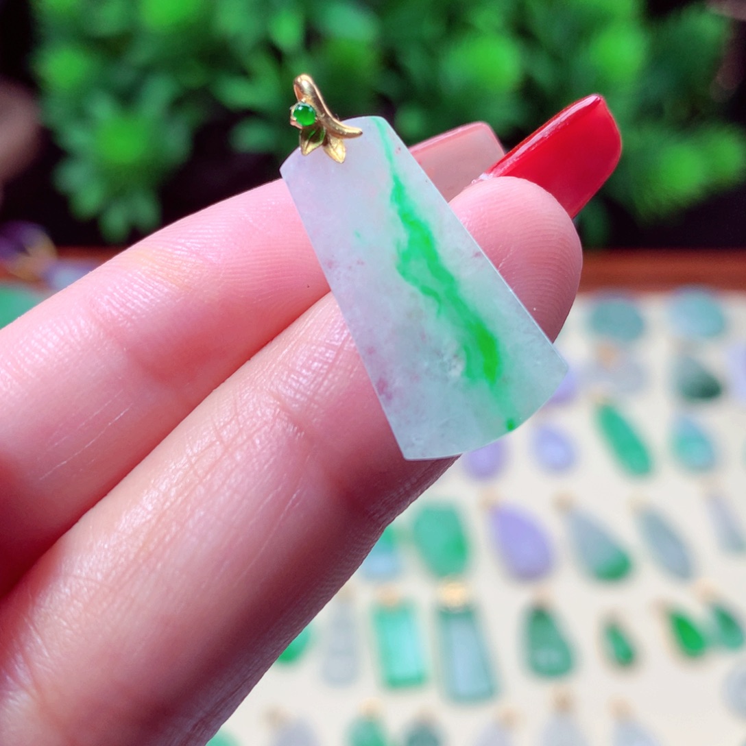 翡翠吊坠(不含链)18K金镶嵌