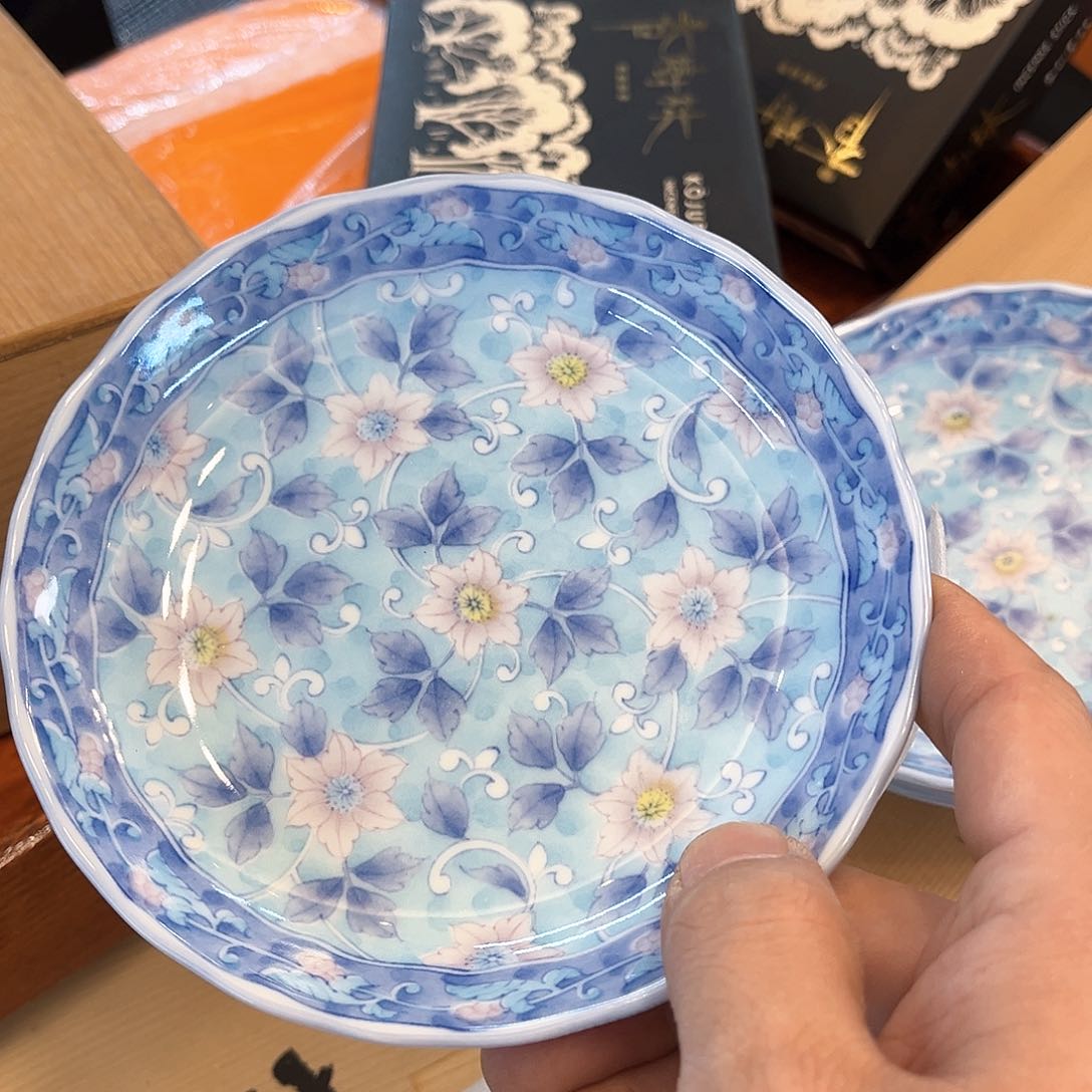 盖碗在家门口看到有条街被卖