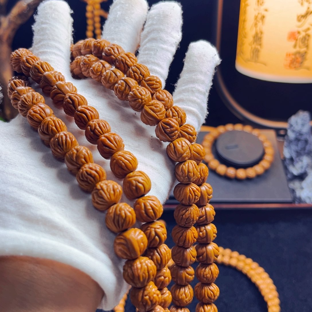 泼***。桃核吊坠野生桃核