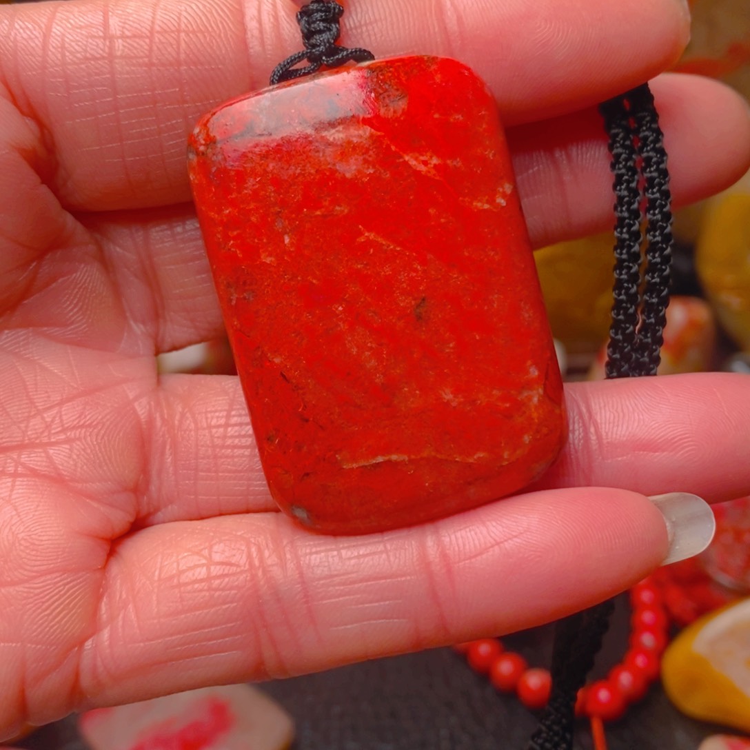 鸡血石大*鸡血石挂牌