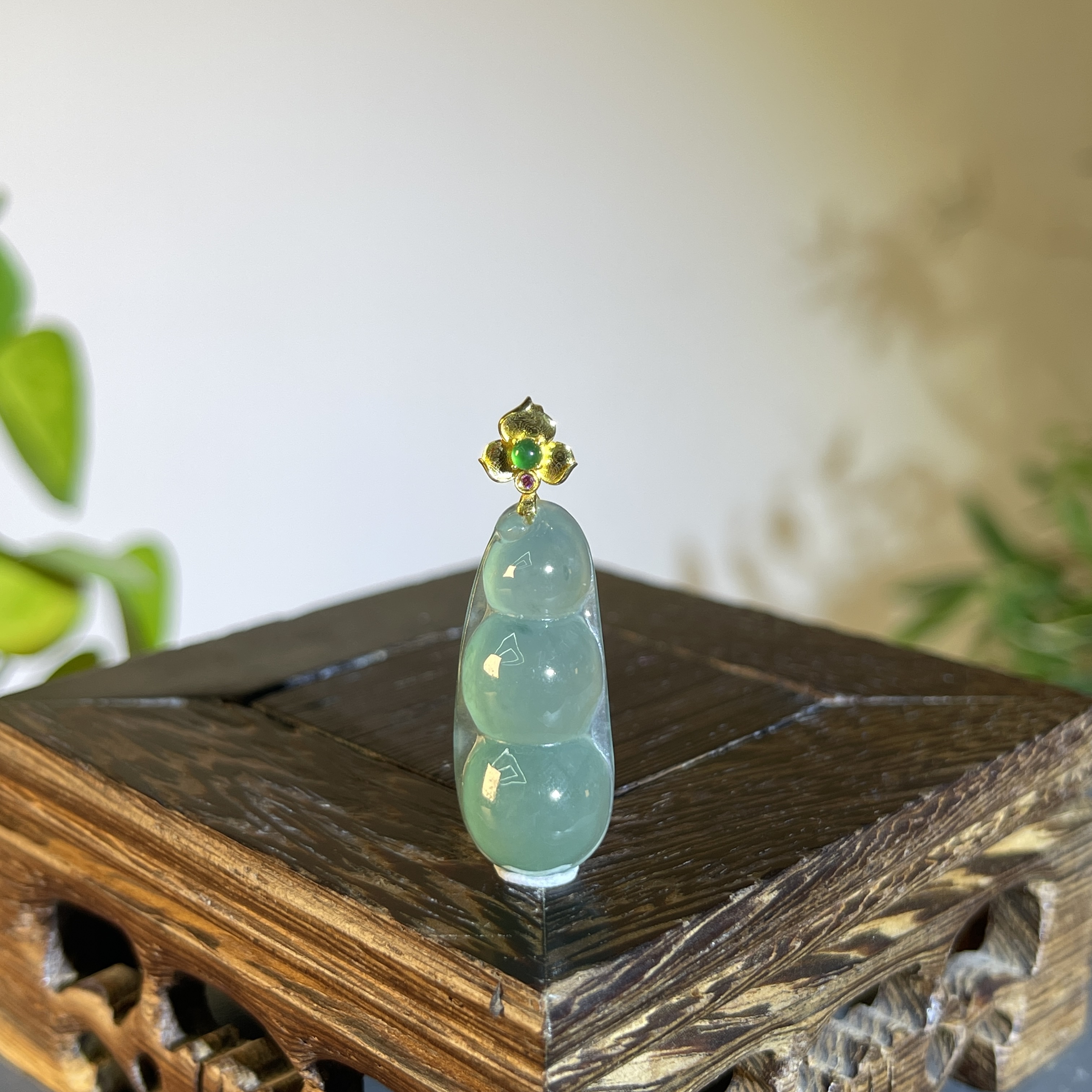 JTA09-75 天然缅甸翡翠A货  18K扣福豆