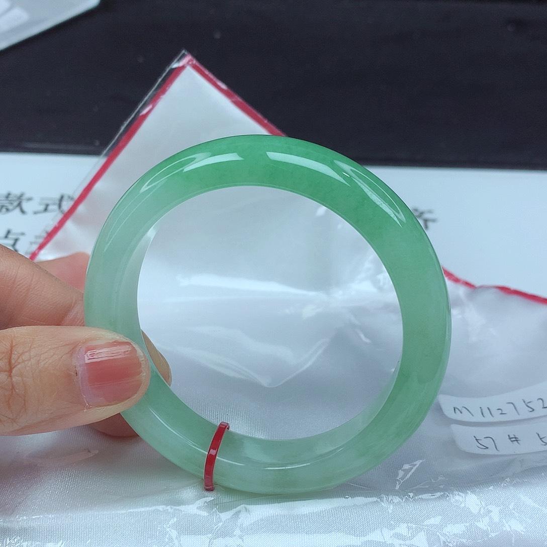 翡翠手镯未镶嵌57圈2752