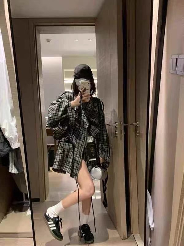 套装短款时尚西装休闲韩版宽松女装小香风上衣潮流风百搭辣妹上衣