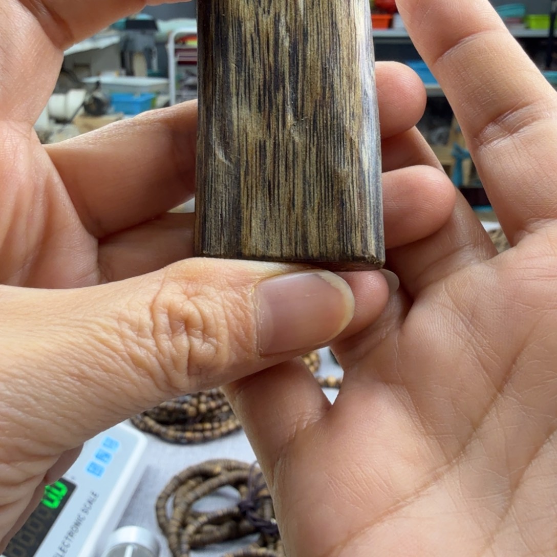 ༊****沉香沉香香囊牌子9.6克 双面雕刻