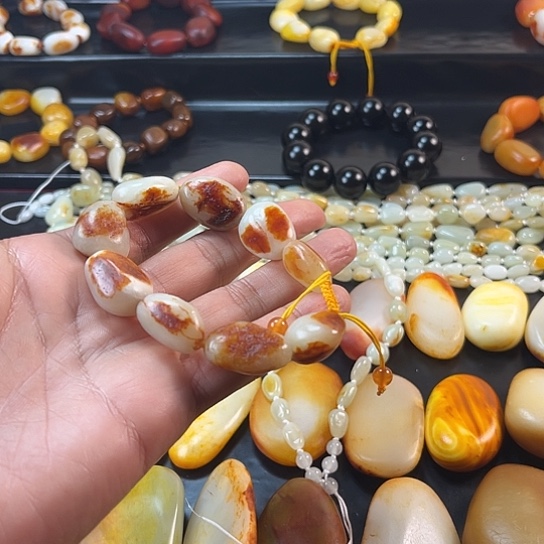 蒋***海和田玉未镶嵌挂件