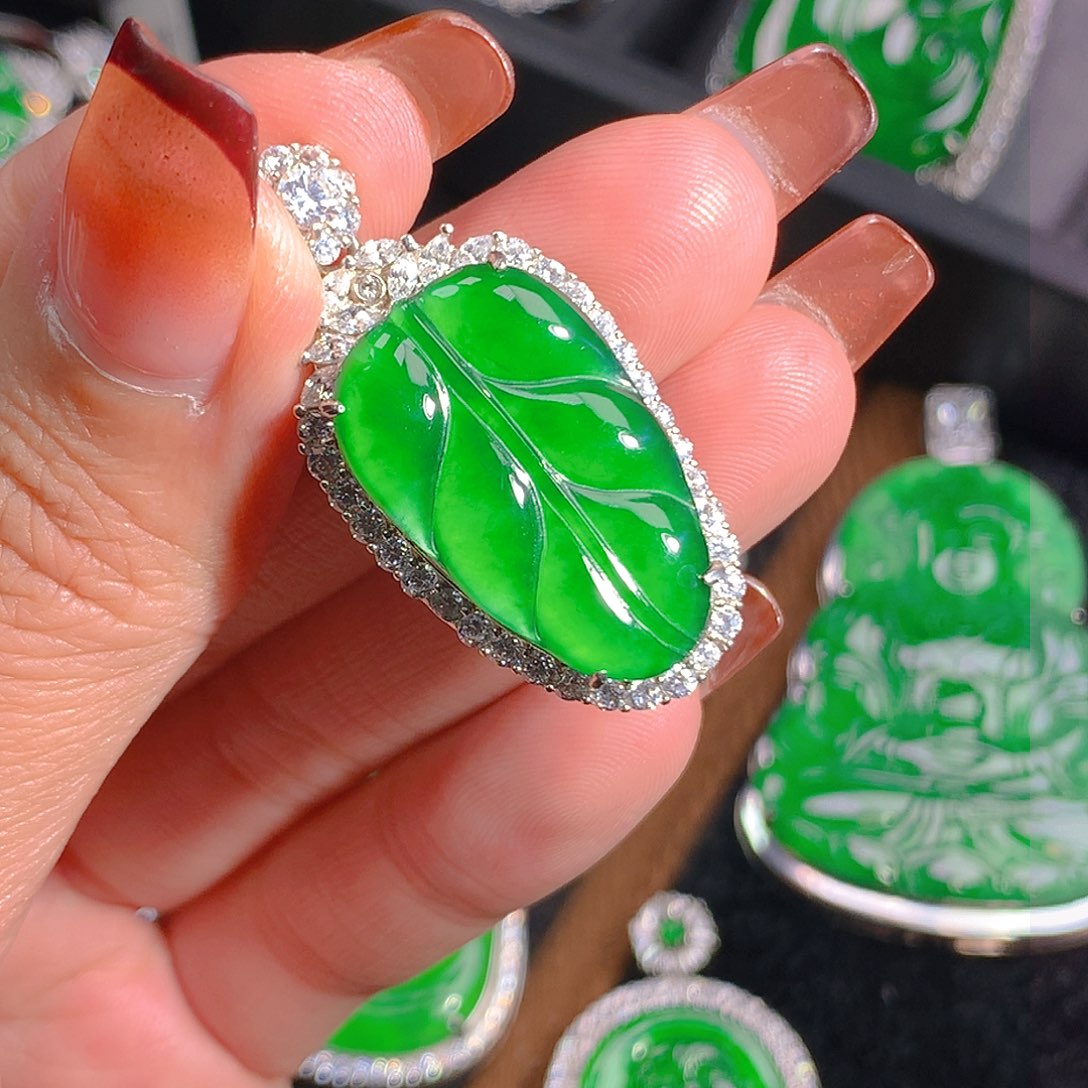 翡翠吊坠(不含链)未镶嵌