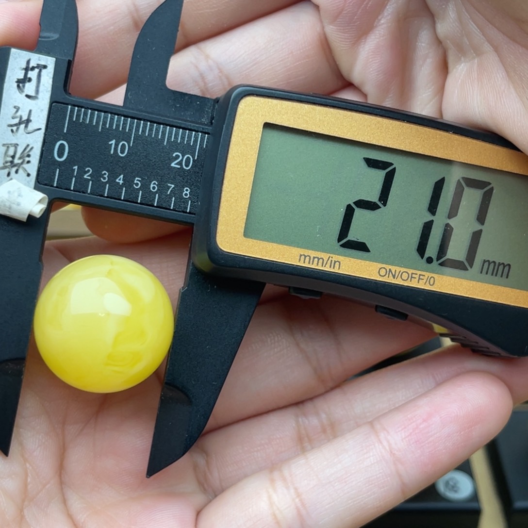 裸石琥珀未镶嵌歪**妈蜜蜡圆珠梦