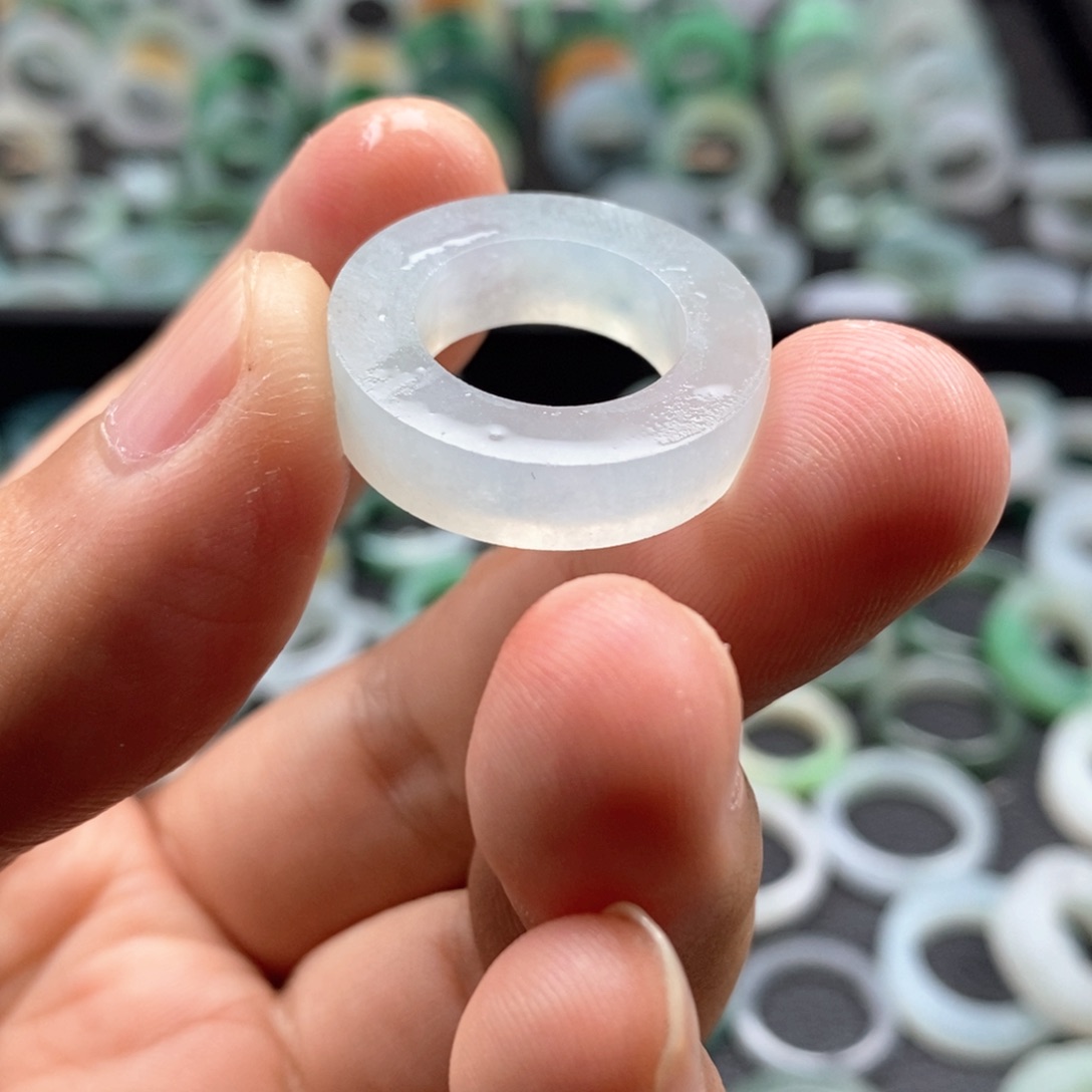 翡翠戒指未镶嵌王***米天然翡翠