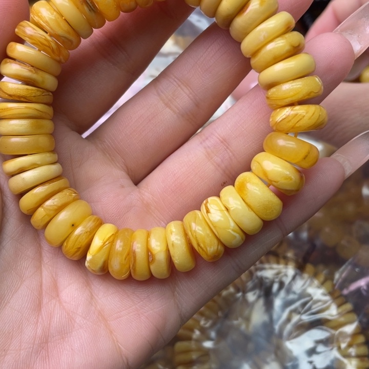 甜***的意臻珠宝天然手串