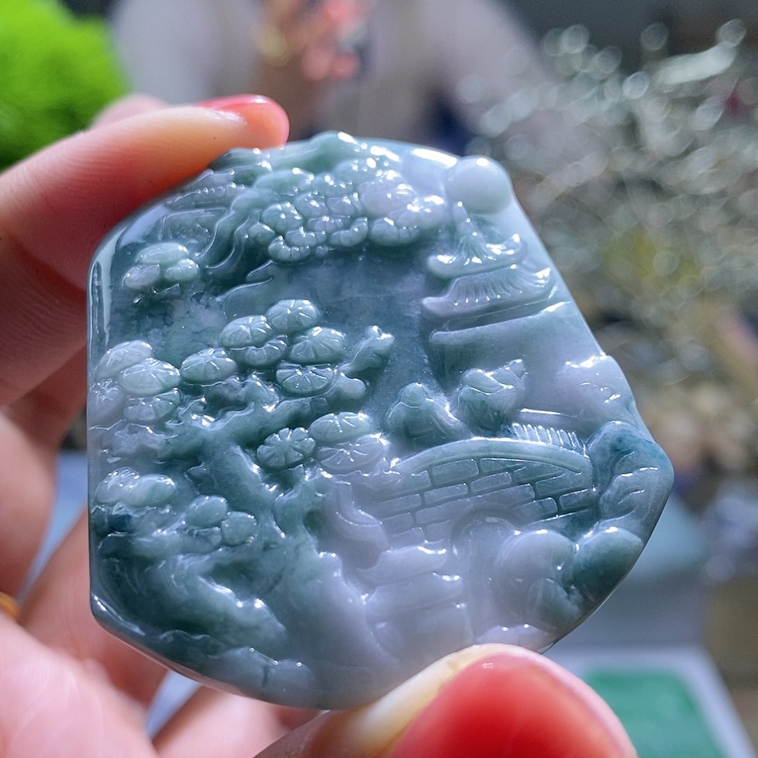 【闪购商品】翡翠颈饰未镶嵌山水