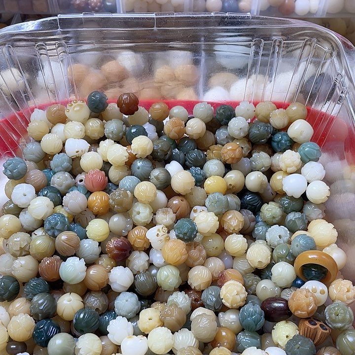 白玉菩提吊坠精品有钱花三十关注➕牌宠五