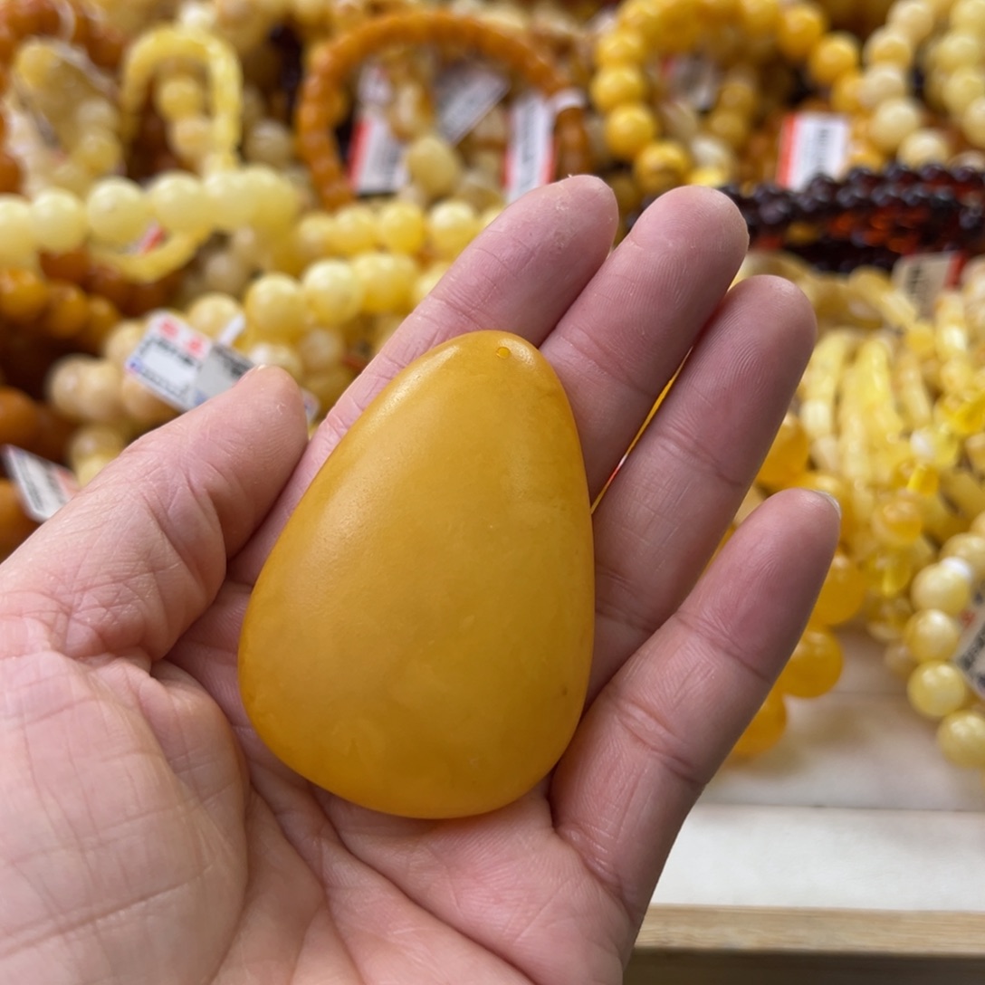 琥珀珠宝奇石未镶嵌
