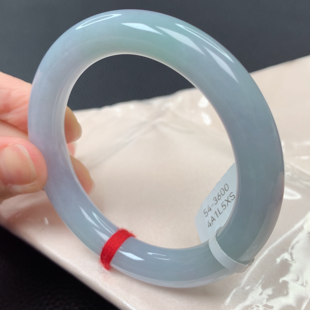 【闪购商品】翡翠手镯未镶嵌44号圆条xs54