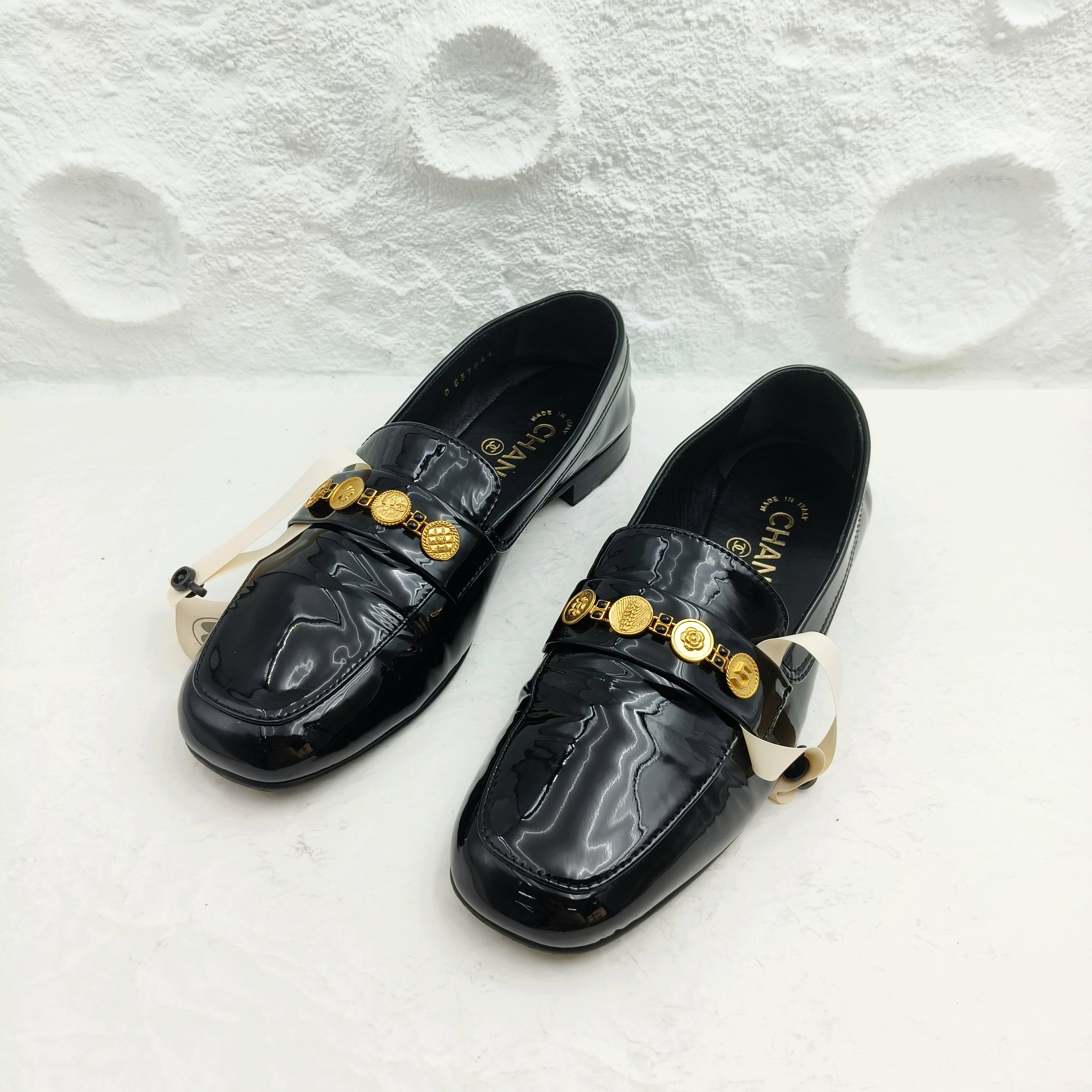 99新 Chanel/香奈儿 38码 黑色金币乐福鞋A2534