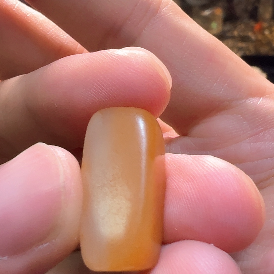 *****东陵石未镶嵌    管珠