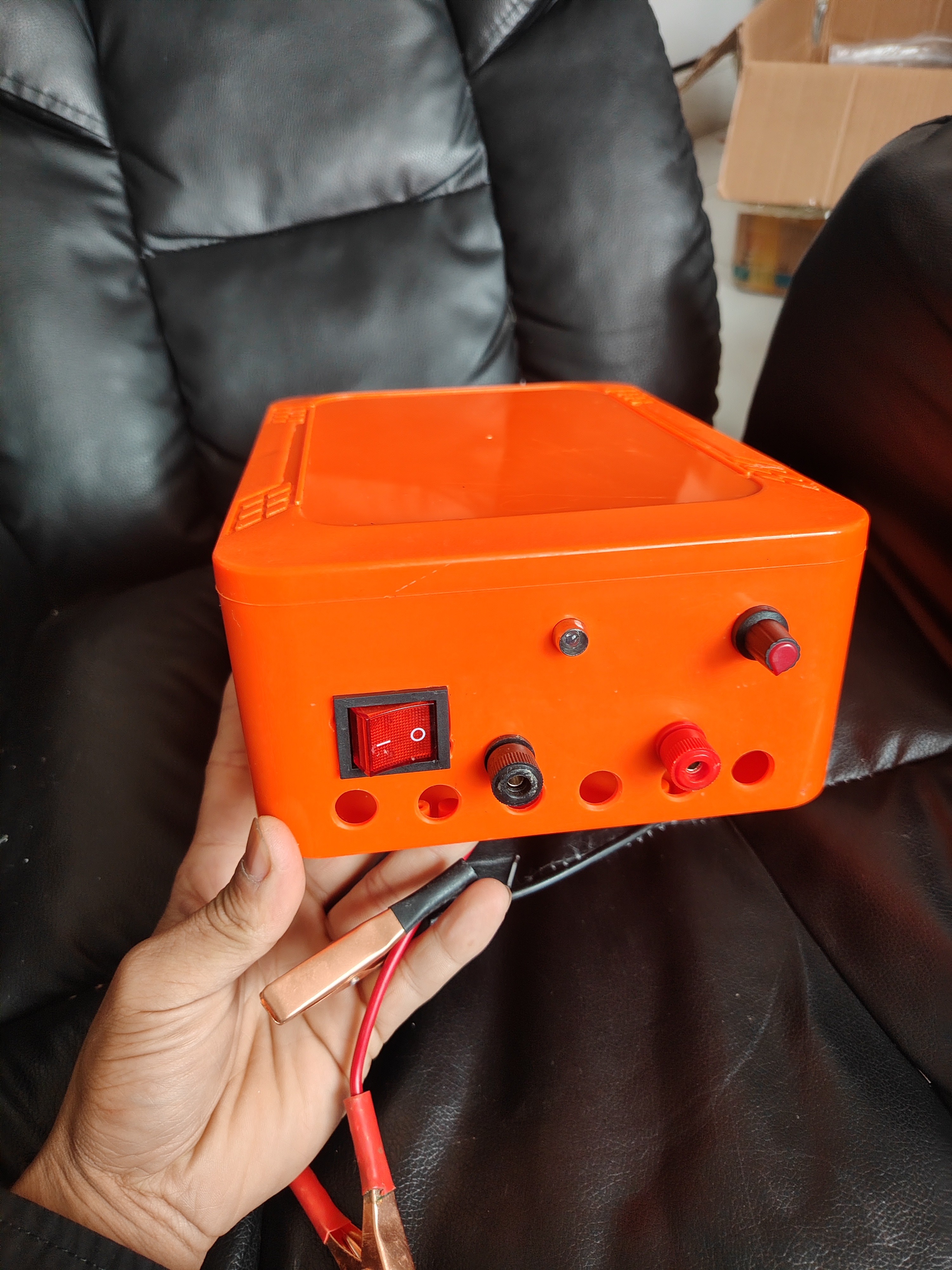 12V无鳞声播电源升压逆变器