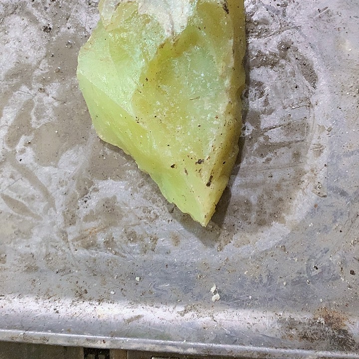 未镶嵌蛇纹石玉珠宝奇石