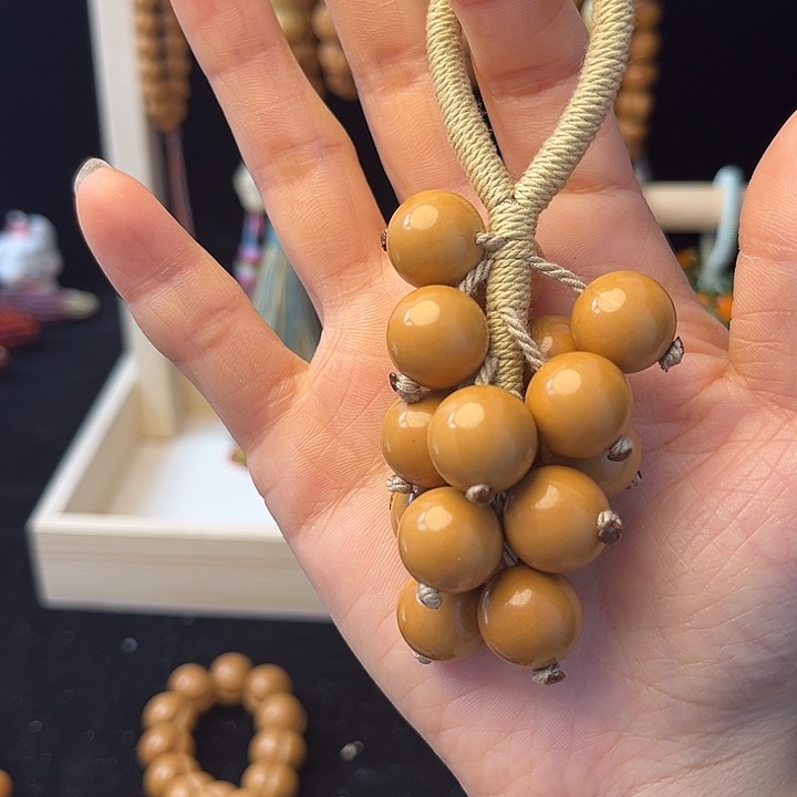 文玩核桃吊坠葡萄串