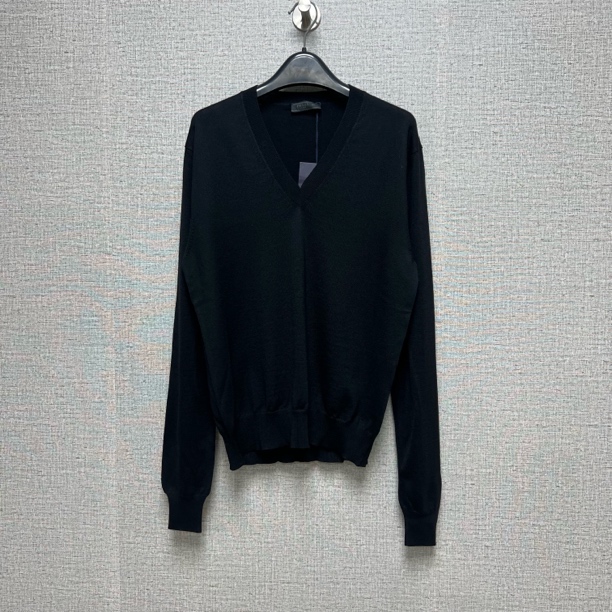 未使用 Prada/普拉达 男士休闲羊毛衫/P5705