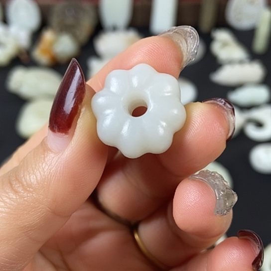 和田玉（糖玉）未镶嵌挂件