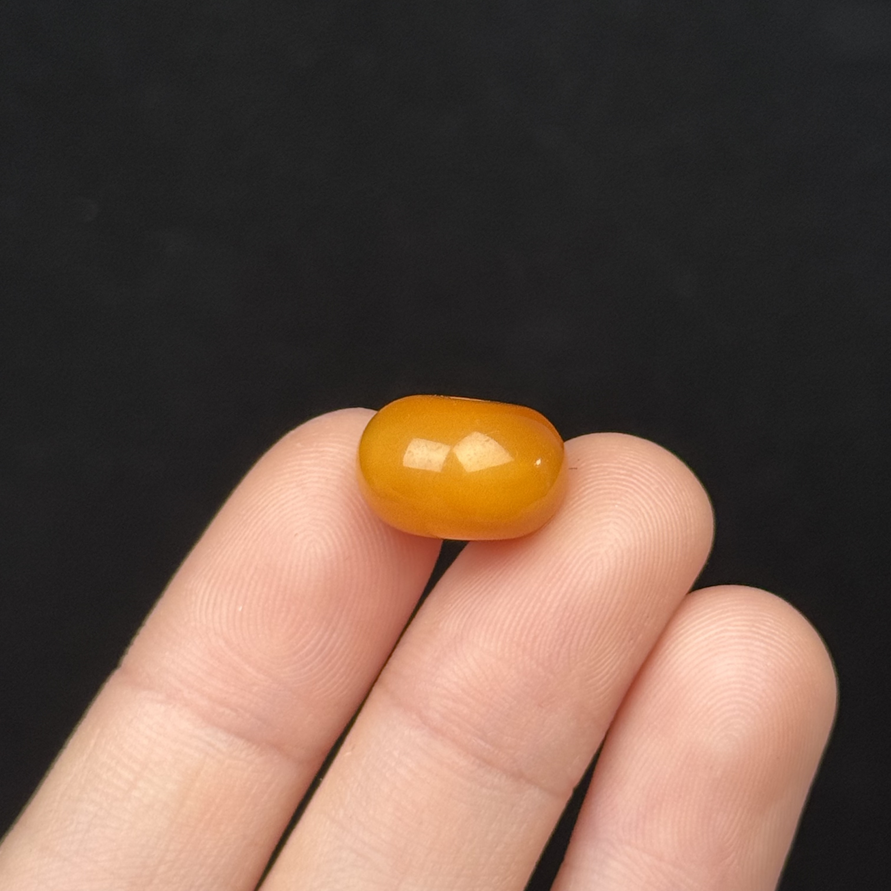 D68-90天然原矿蜜蜡 鸡油红墩子13.4*8.6mm 支持鉴定 假一罚十