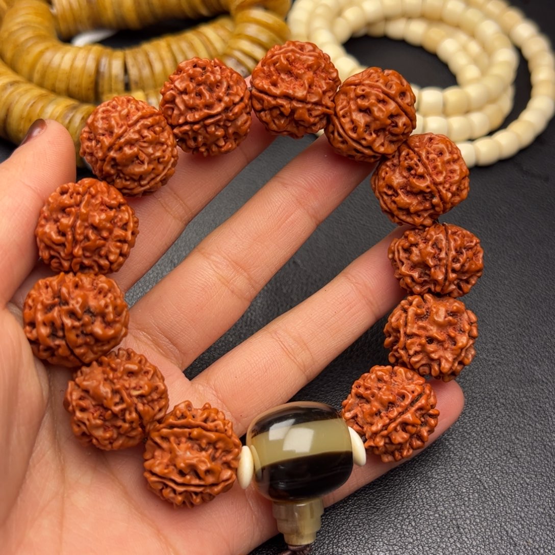 玫***子泥塑藏式风格像平时