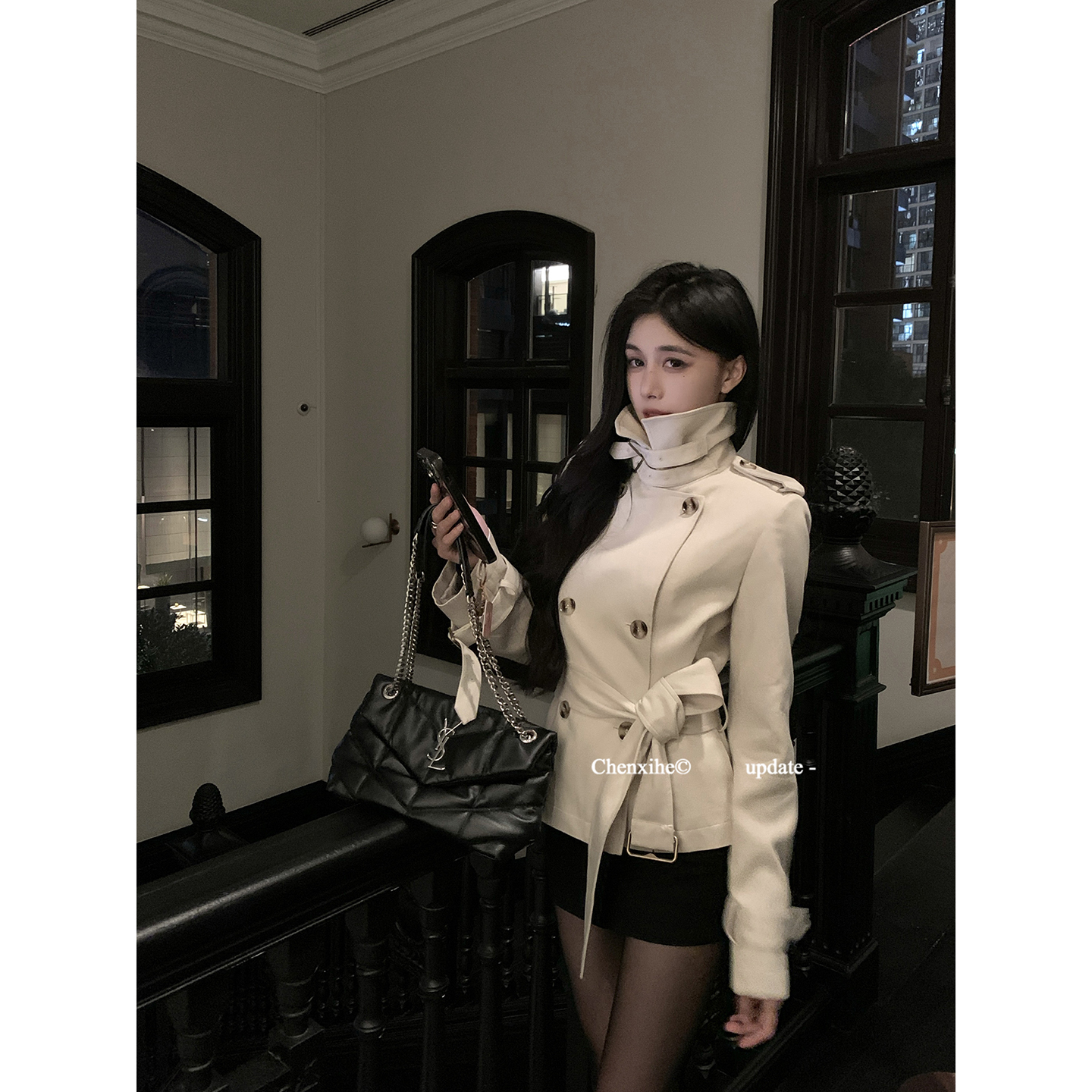 何晨曦 米白色宽松可拆卸袢短款风衣系带收腰抗皱夹克外套 T1158W