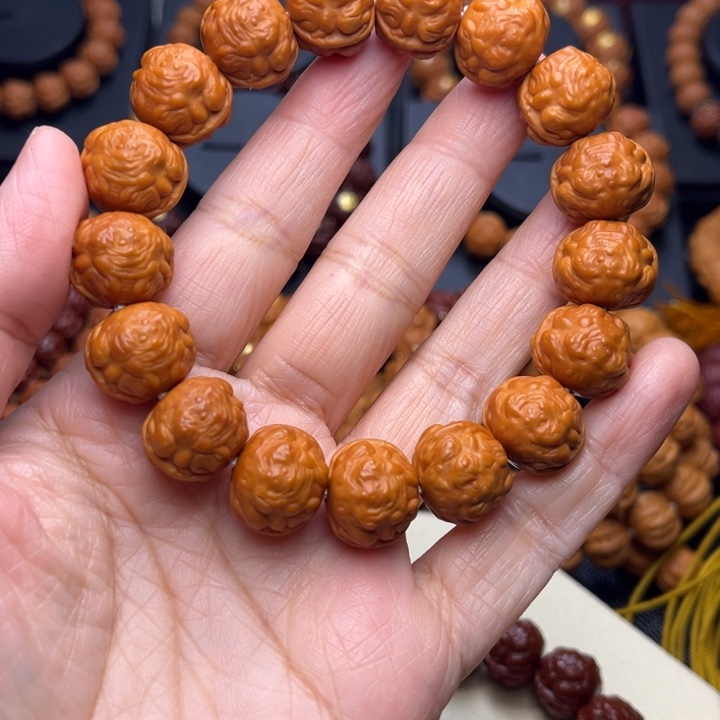 猴头核桃吊坠1.5金蟾