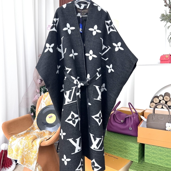 95新 LouisVuitton/路易威登 妃鱼/羊毛/斗篷/95新/z零一二五