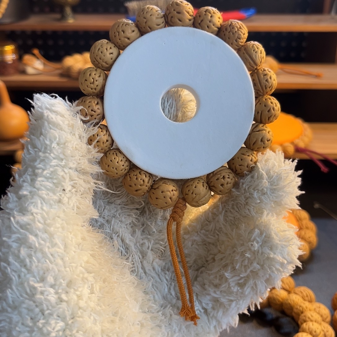 吊坠桃核13盘锦肌肉