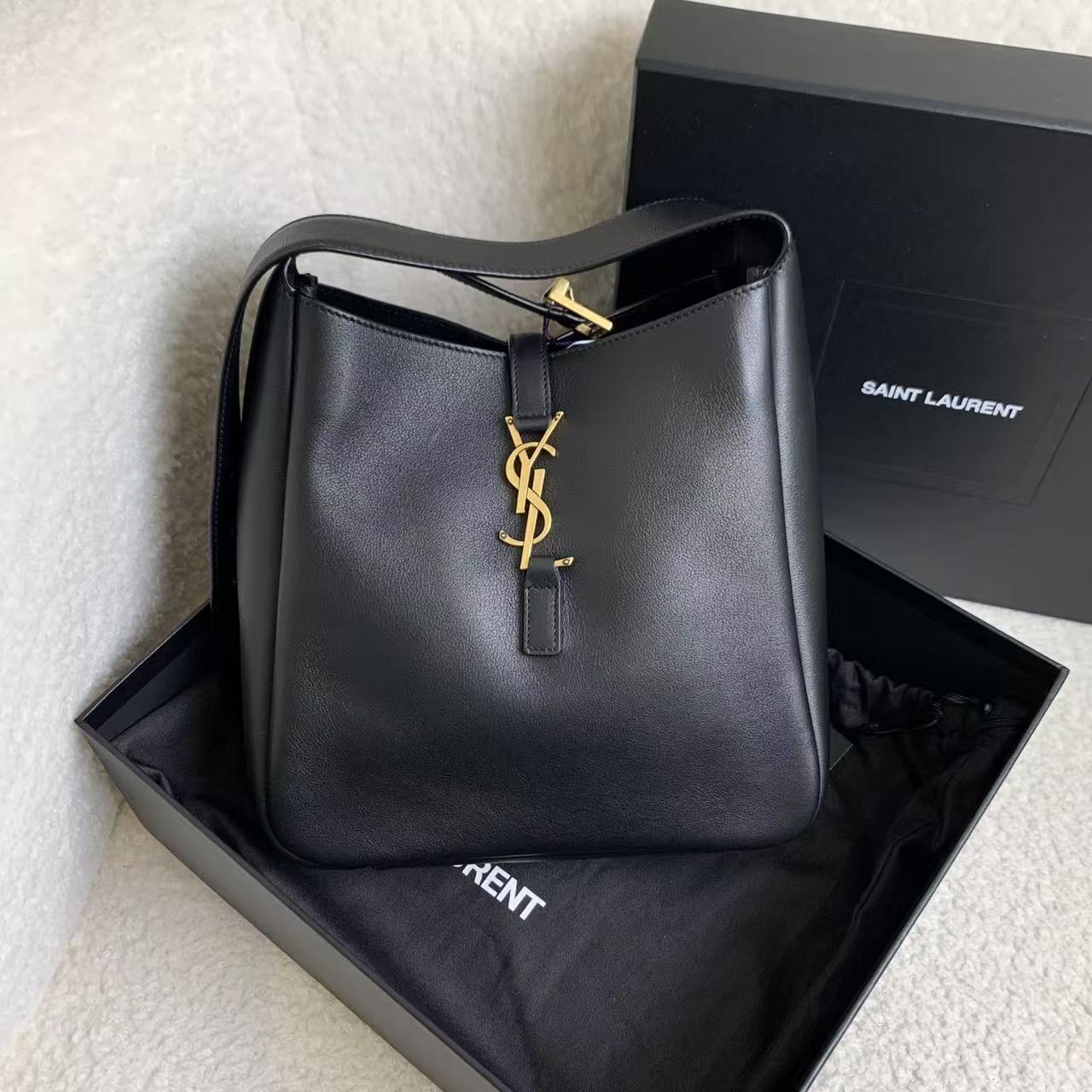 未使用 YSL/圣罗兰 壹臻/ysI黑金hobo 小号 24年 70858275