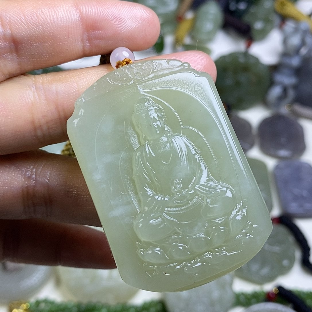 和田玉未镶嵌颈饰