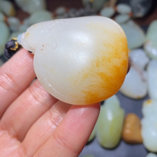 和田玉挂件未镶嵌一****离