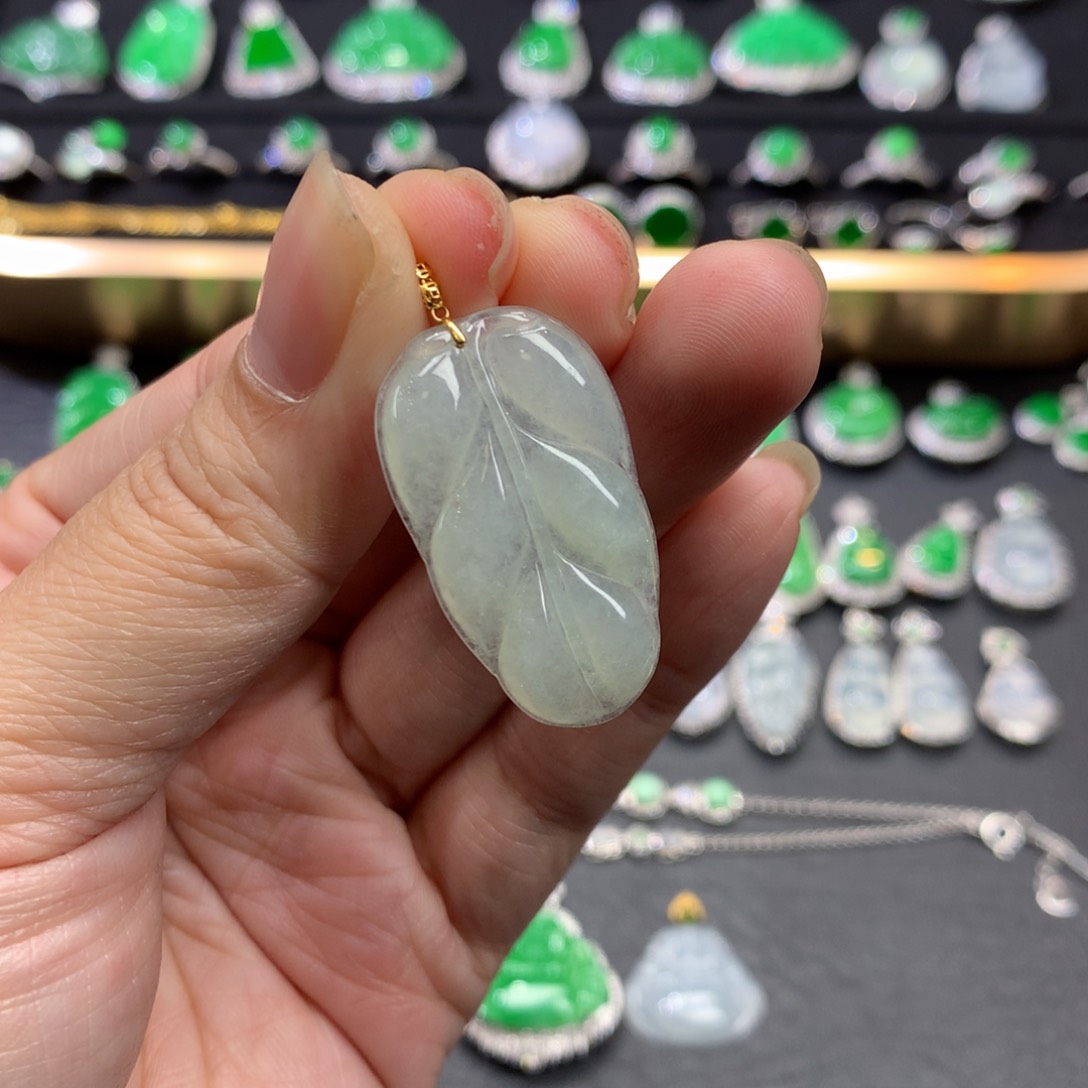 翡翠吊坠(不含链)18K金镶嵌