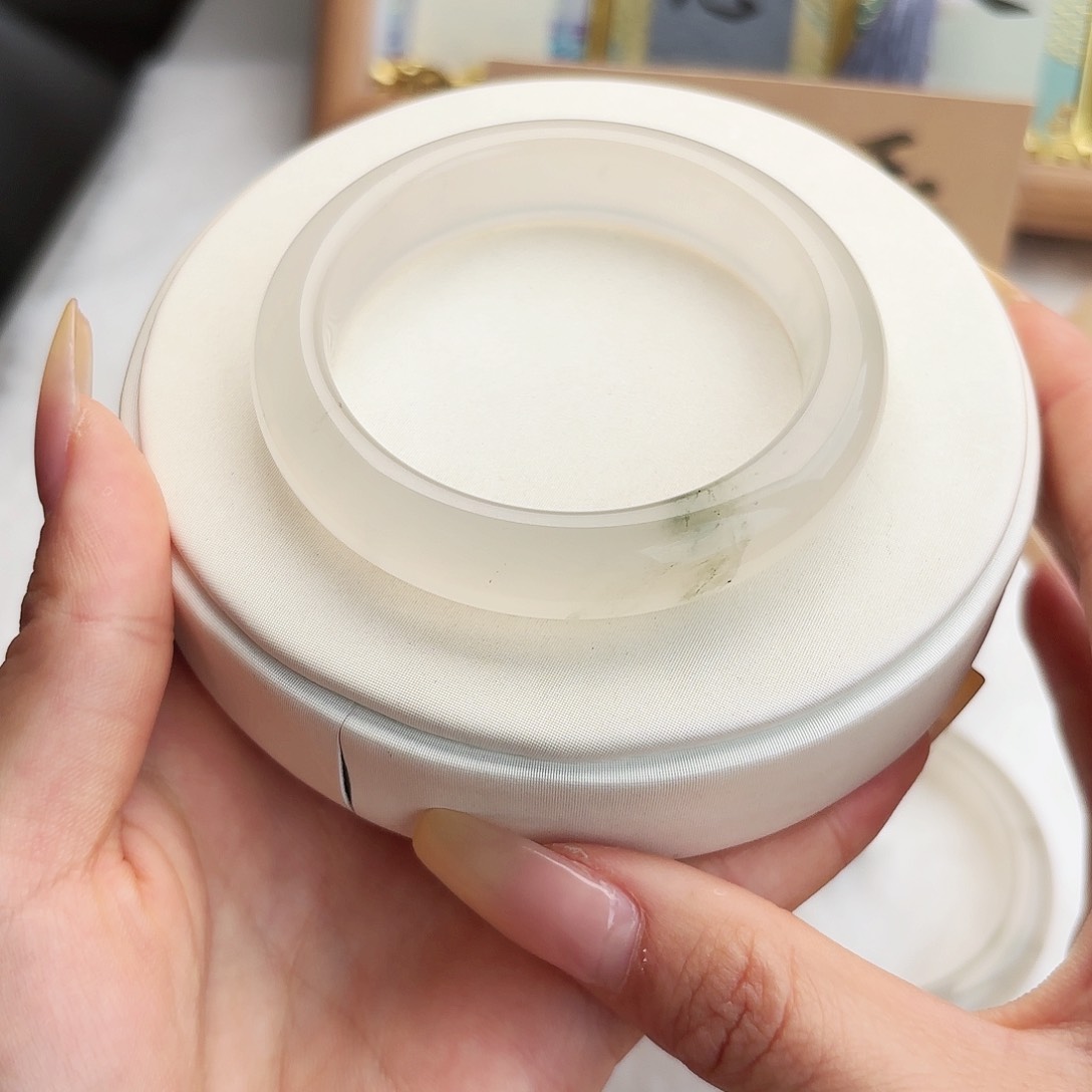 石英质玉未镶嵌手镯兜*米54