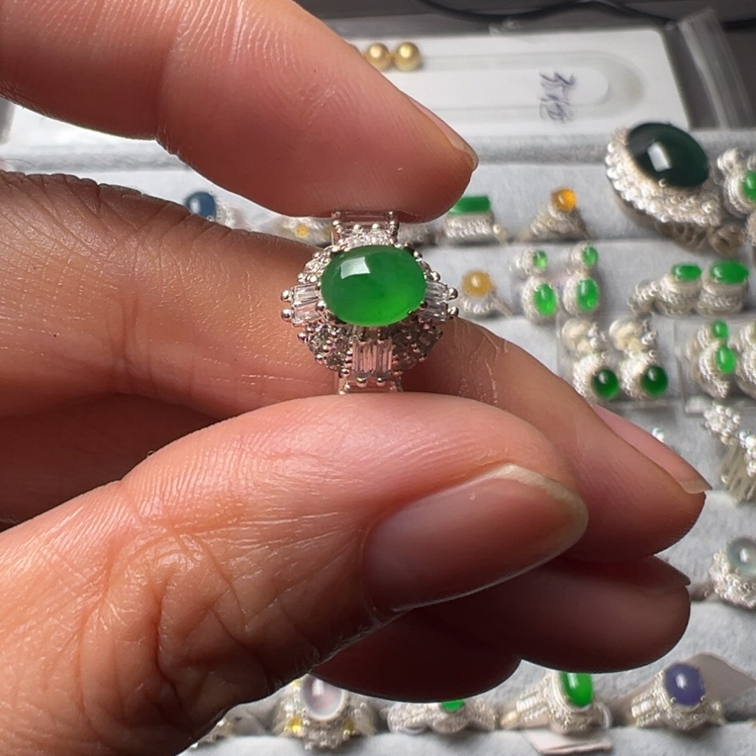 定制翡翠未镶嵌A货