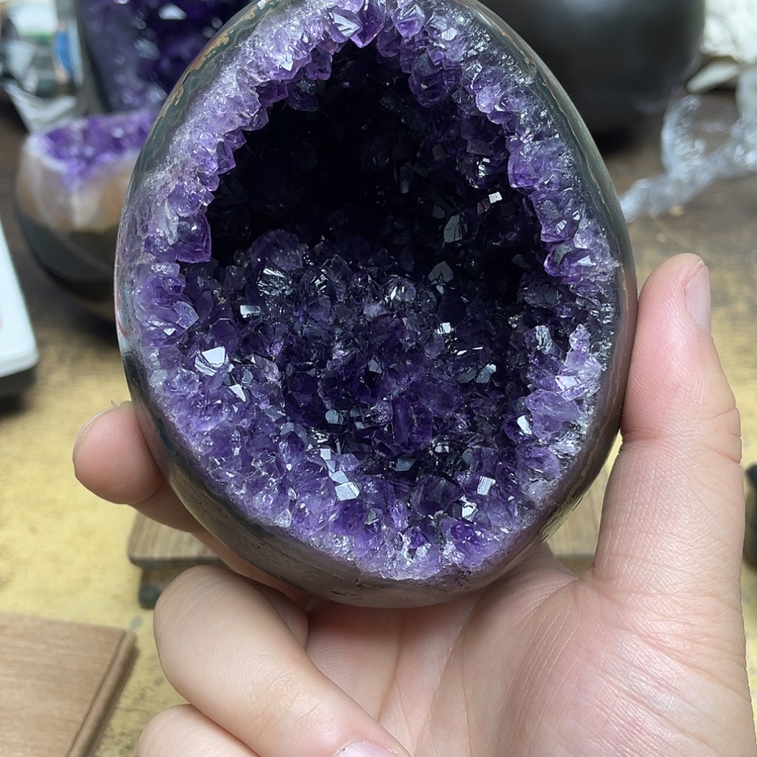 紫晶未镶嵌大型摆件（非配饰）